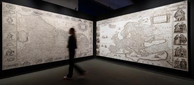 Vermeer - Ausstellungsfoto - Historische Schautafeln